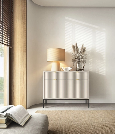 Komoda Lovro 104 cm se zásuvkami béžová Moderní design potěší milovníky osobitých interiérů