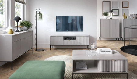 Šedá zásuvková komoda Lovro 154 cm Moderní design potěší milovníky osobitých interiérů