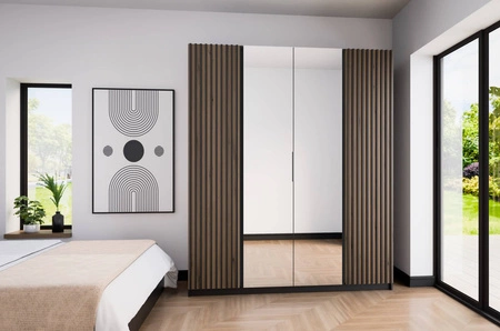 Šatní skříň se zrcadlem Kastano XII 200 cm černá / dub evokuje stylový design dveře šatní skříně zdobené černými lamelami ideální pro ložnice