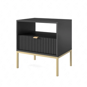 Lovro noční stolek se zásuvkou černý vkusný drážkovaný dekor ideální skříňka do ložnice zlaté kovové doplňky