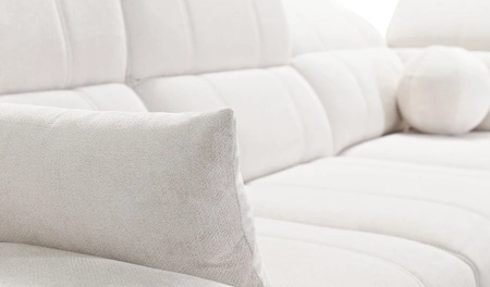 Rohová sedací souprava s funkcí spaní Penejos VII béžová pravostranná stylová rohová sedací souprava s úložným prostorem na lůžkoviny pohodlné polohovatelné opěrky hlavy