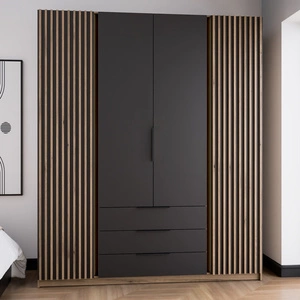 Šatní skříň Kastano IV 200 cm dub evoke / černá Moderní designové dveře šatní skříně zdobené dubovými lamelami evoke Kovové úchytky