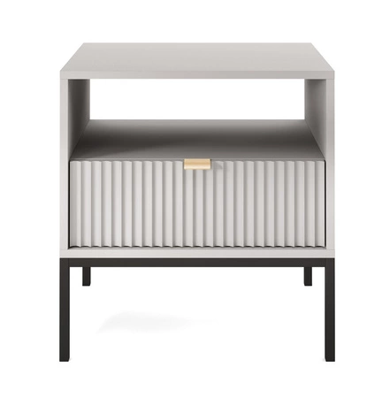 Lovro noční stolek se zásuvkou šedý vkusný drážkovaný dekor ideální skříňka do ložnice zlatá hrana rukojeť