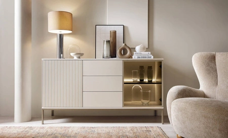 Komoda Amma 154 cm béžová jedinečný design dekorativní rýhovaná a prosklená čela komody