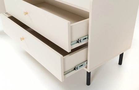 Komoda Ferdi 104 cm béžová písková originální design vysoký horní okraj komody na kovových nohách