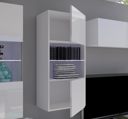 Závěsná vitrína Apulia 45 cm zlatý dub minimalistický design stylová vitrína do obývacího pokoje jednoduchý tvar, který se hodí do každého interiéru