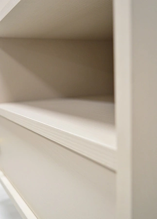 Sestava nábytku do obývacího pokoje Kioto I béžová stylový design elegantní nábytek v tlumených barvách obohacený zlatými doplňky