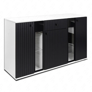 Komoda se zásuvkou Senja 140 cm bílá / černá elegantní design dekorativní drážkované čelo s kovovou rukojetí