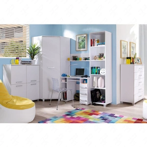 Nábytková sestava Maximus v bílé barvě ideální do dětského pokoje nebo pokoje pro mladé v módním stylu