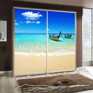 Posuvná skříň Artistino 205 cm s plážovou grafikou Korpus skříně z dubu catania vyrobený z 22 mm silné desky