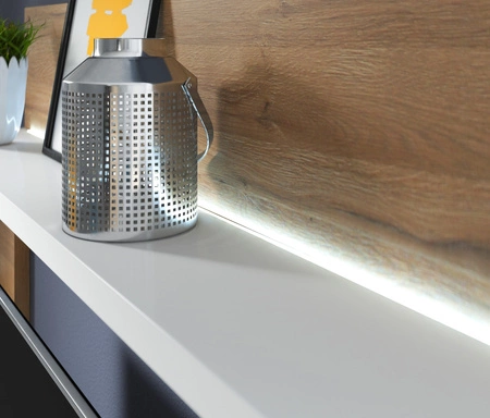 Sestava nábytku do obývacího pokoje Bota bílá / beton colorado asymetrické tvary vytvářejí jedinečnou kombinaci funkčnosti a modernosti