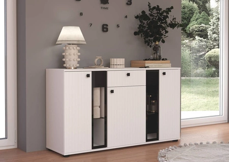 Komoda se zásuvkou Senja 140 cm bílá elegantní design dekorativní drážkované čelo s kovovou rukojetí