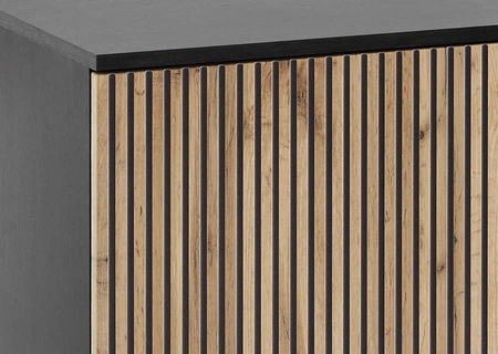 RTV skříňka Amma 154 cm černá / dub wotan elegantní forma nábytku v moderním stylu vkusné rýhované čelo bezpečné tvrzené sklo