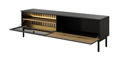 RTV Clovis 180 cm černá / dub evokuje praktickou a stylovou skříňku se skleněnou přední částí obohacenou o LED osvětlení