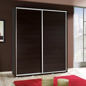 Posuvná šatní skříň Penelope 155 cm kaštan wenge Moderní design šatní skříně Hliníková vodítka dveří a pojezdový systém