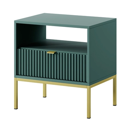 Lovro noční stolek se zásuvkou pastelově zelený vkusný drážkovaný dekor ideální skříňka do ložnice zlaté kovové doplňky