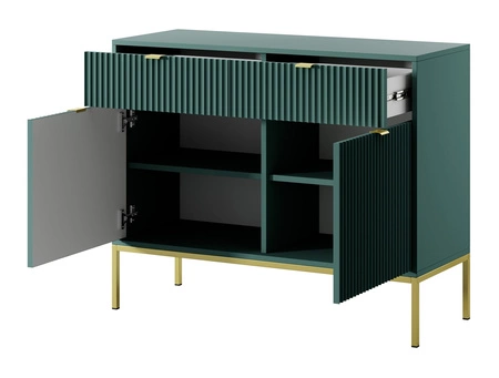 Komoda Lovro 104 cm pastelově zelená moderní design potěší milovníky výrazných interiérů komoda obohacená zlatými doplňky