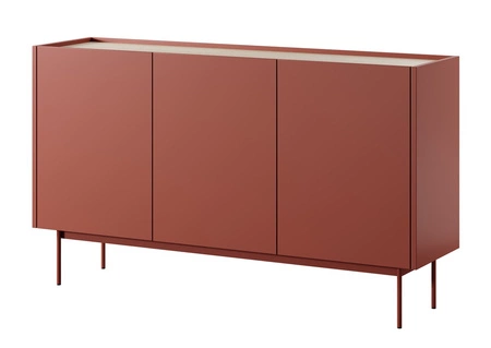 Komoda Vellore 144 cm cihlová elegantní komoda s výrazným charakterem se sníženou horní deskou v dubovém odstínu kovové nohy