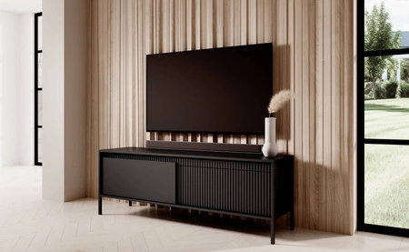 RTV skříň Sesti 154 cm černá elegantní forma nábytku v moderním stylu systém push to open stabilní kovová základna