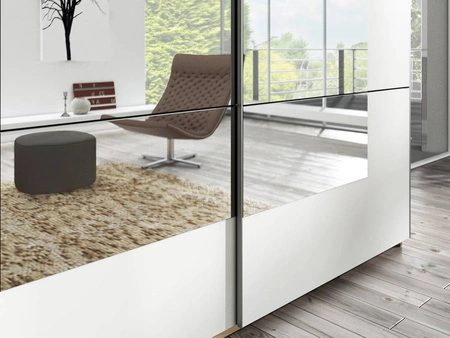 Posuvná skříň Beta 200 cm san remo light / bílá prostorná šatní skříň se zrcadlem se bude hodit do místností všech velikostí