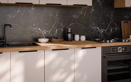 Sada kuchyňského nábytku Soela 260 cm elegantní kuchyňské skříňky v jemných a přírodních barvách úchyty s kovovými hranami