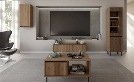 Skříňka Osaka 56 cm dub evoke/černá elegantní skříňka do obývacího pokoje s minimalistickým designem vkusné rýhované čelo tvrzené sklo