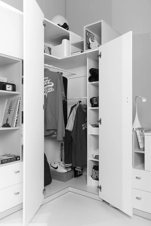 Dětský nábytek Mobi 2 bílá / tyrkysová ideální do dětského pokoje nebo pokoje pro mladé v módním stylu