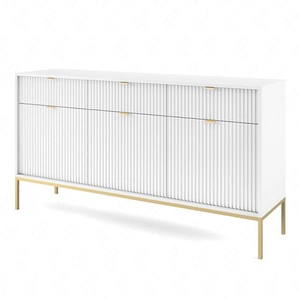 Zásuvková komoda Lovro 154 cm bílá moderní design potěší milovníky výrazných interiérů zlaté kovové doplňky