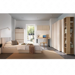 Nábytková sestava Paguro pískově béžová / olejovaný dub ideální do dětského pokoje nebo pokoje pro mladé v módním stylu