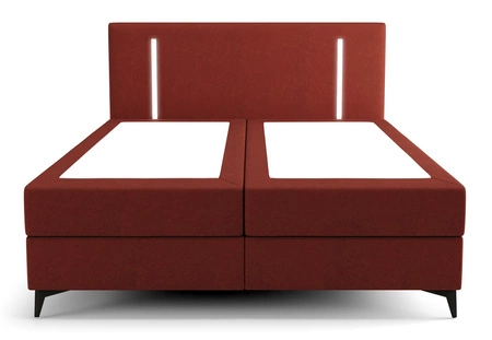 Kontinentální postel Norco 180x200 vínová Stylová postel s úložným boxem Osvětlení v čele postele dodává jedinečný nádech