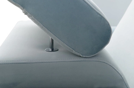 Křeslo Rava levandulově růžové praktické a pohodlné křeslo do obývacího pokoje s nastavitelnou opěrkou hlavy a úložným prostorem měkká sametová látka