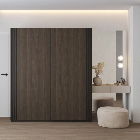 Posuvná šatní skříň Niva 180 cm dub dunin prostorná šatní skříň zdobená lamelami je ideální pro pokoje jakékoli velikosti