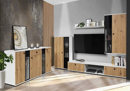 Zásuvková komoda Senja 140 cm bílá / dub řemeslně elegantní design dekorativní drážkované čelo s kovovou rukojetí