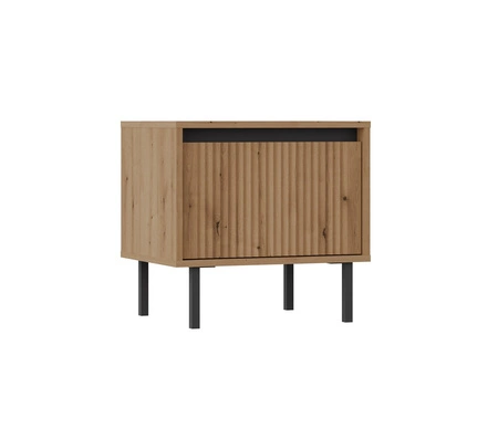 Nástěnná skříňka Osaka dub evoke / černá minimalistický design podtržený módními barvami vysoké kovové černé nohy vkusné rýhované čelo