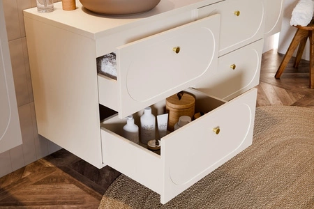 Umyvadlová skříňka Donna Sand 60 cm béžová stylová skříňka s elegantním zaobleným frézováním na čelech zásuvek zlaté kovové úchyty