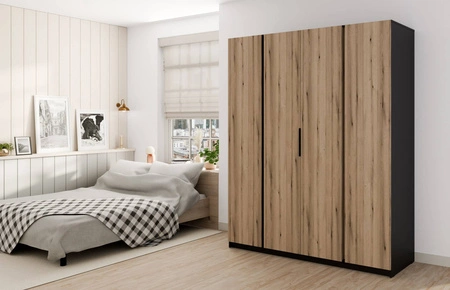 Šatní skříň Kastano VII 200 cm černá / dub evokuje stylový design kovové hrany úchytek prostorná skříň do ložnice nebo předsíně