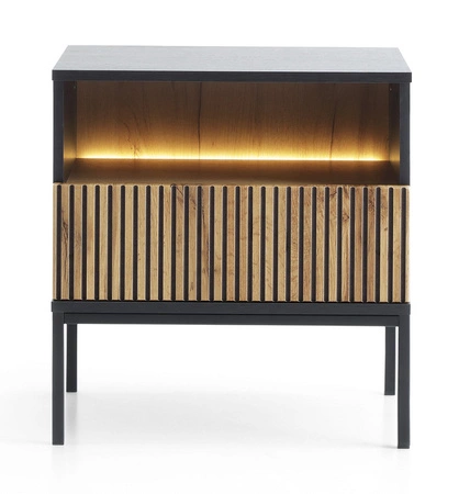 Noční skříňka se zásuvkou Amma černá / dub wotan vkusný drážkovaný dekor LED osvětlení ideální skříňka do ložnice